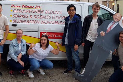 DEr Jsuo-Bus kommt nach Wangen (hier in Pforzheim)