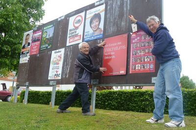 Foto: in Aktion Nr. 2 - Emil Kaphegyi mit Co-Kleisterer Siegfried König in Haisterkirch