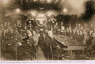 Nazis im Sitzungssaal des Waldseer Rathauses: Ab 1933 war der Gemeinderat fest in brauner Hand. (Foto: Stadtarchiv Bad W